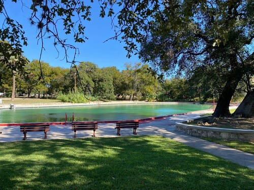 Relax at Ranger Retreat on the Historic Fort Clark Springs