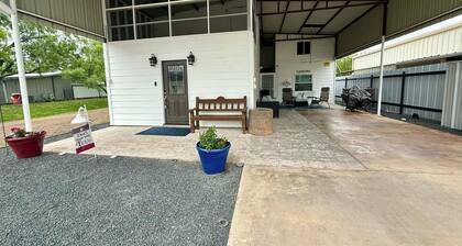 Relax at Ranger Retreat on the Historic Fort Clark Springs