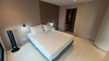 Apartamento estándar | Ropa de cama de alta calidad y caja fuerte