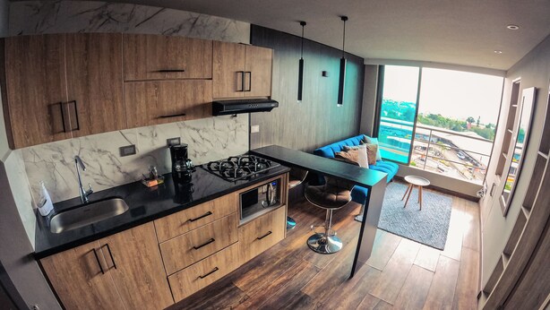 Apartemen, dapur kecil, pemandangan kota | Interior