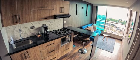 Apartment, Kitchenette, City View | Interior