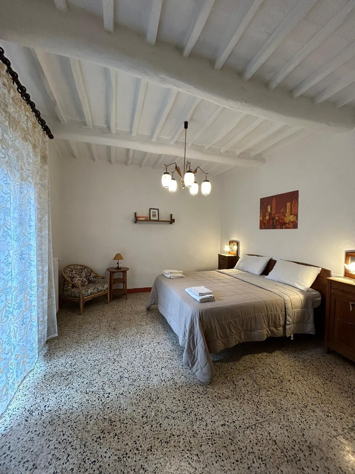 4 bedrooms, WiFi, bed sheets