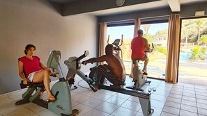 Fitness facility - Mobil-home climatisé + terrasse à 600m de la plage (Saint-Raphaël)
