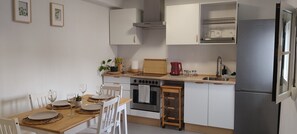 Private kitchen - Holiday Home 'Casa Sol Ronda' with Mountain View, Wi-Fi and Air Conditioning (Ronda)