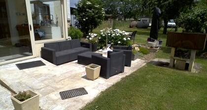 Chambre dâhĂŽtes « Chambre Terrasse » avec terrasse partagĂ©e, jardin partagĂ© et Wi-Fi