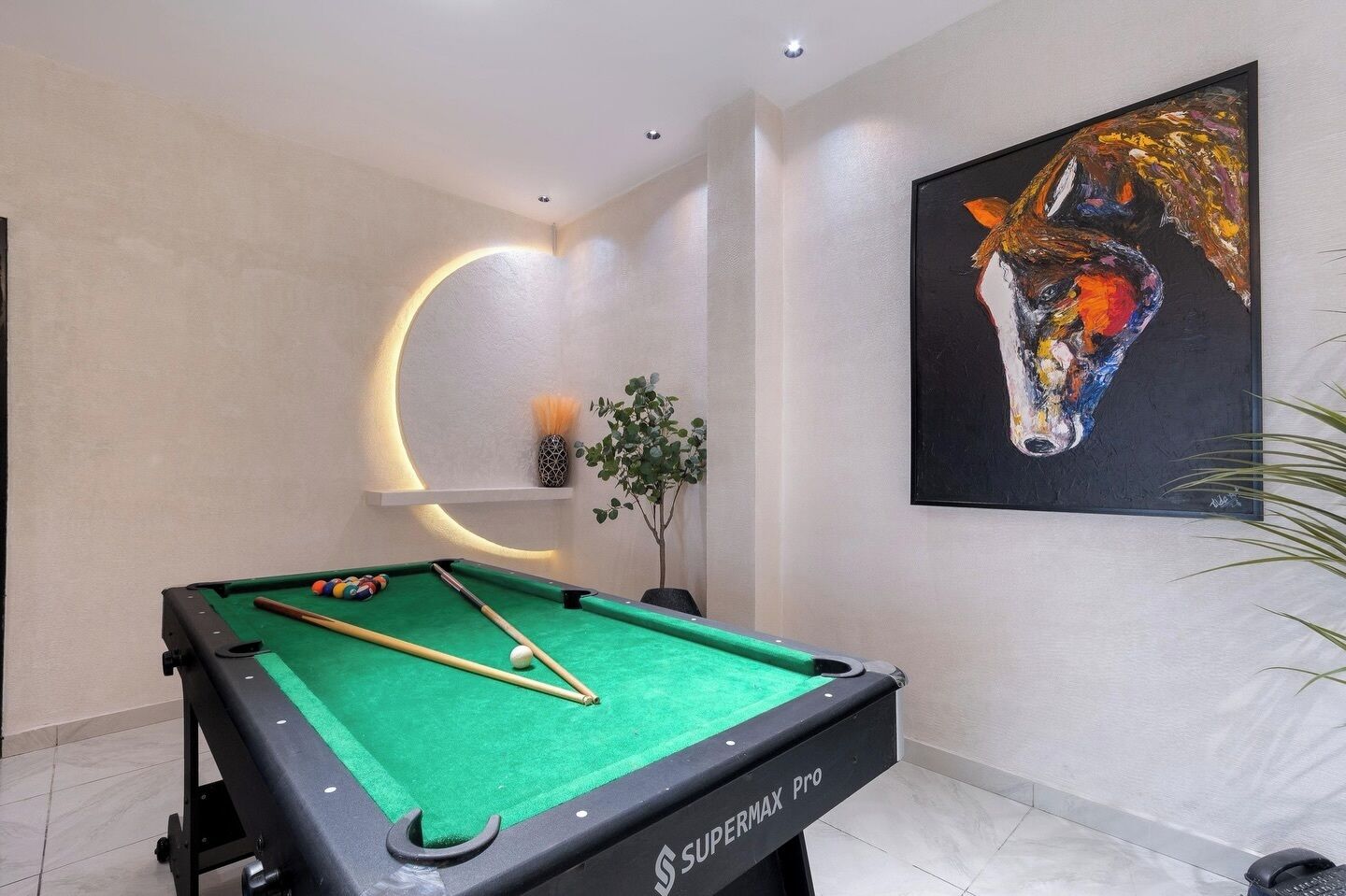 Deluxe Apartment, Balcony, City View | Game room