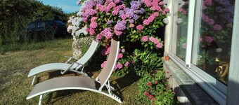 Vacation home with sea view 100m from the beach