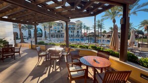 Outdoor dining - 2 bed 2 bath Villa on the Mar Menor Golf Resort with a private pool (Torre-Pacheco)