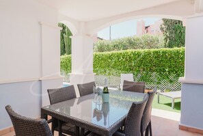 Outdoor dining - 2 bed 2 bath Villa on the Mar Menor Golf Resort with a private pool (Torre-Pacheco)