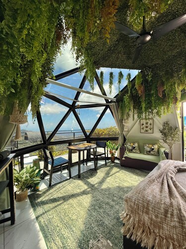 Luxury Jungle Dome with Projector, Fire Pit & Amazing Views