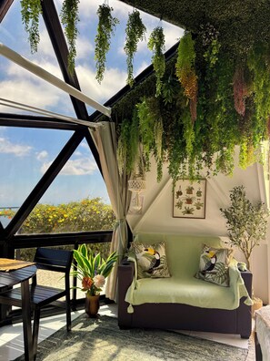 Living area - Luxury Jungle Dome with Projector, Fire Pit & Amazing Views (San Isidro perez zeledon)