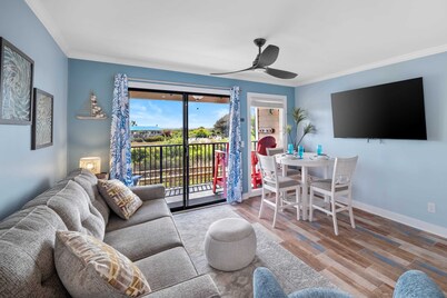 Couples Beach Destination - Super Close Condo to Beach - 1st Floor w King Bed