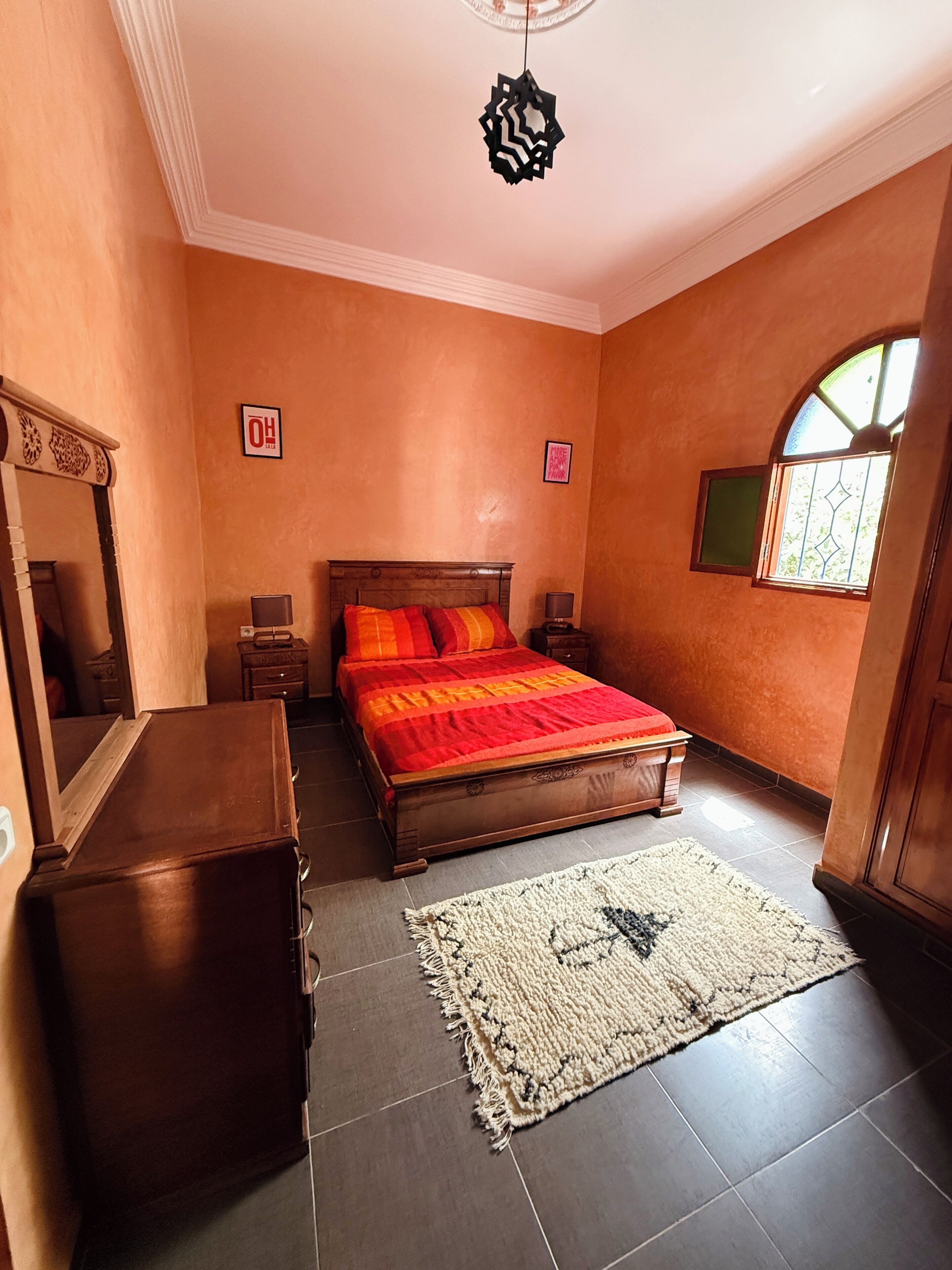 5 chambres, Wi-Fi, draps fournis