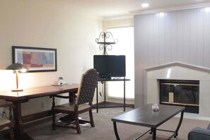 Interior - One Bedroom   First Floor (Wichita)