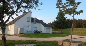 Exterior - Gîte chez Léon at the Gateway to Aubrac (Peyre en Aubrac)