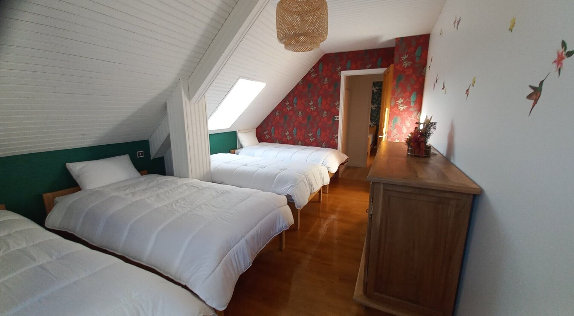 3 bedrooms, WiFi, bed sheets