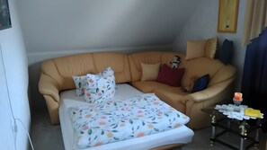 2 habitaciones, tabla de planchar con plancha, wifi y ropa de cama 