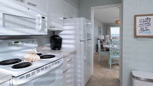 Private kitchen - Nautilus 209 by Nautilus Vacations - Beachfront Condo, Heated Pool, Racket Court (Holmes Beach)