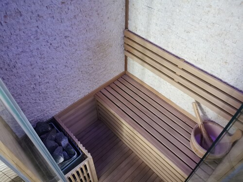 B&B “V et Spa La Suite” with Private Spa, Sauna, Terrace, Wi-Fi & Air Conditioning