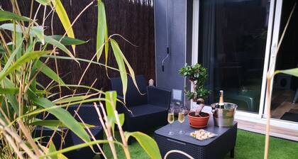 B&B “V et Spa La Suite” with Private Spa, Sauna, Terrace, Wi-Fi & Air Conditioning