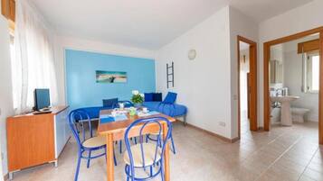 Appartement, balcon | Intérieur