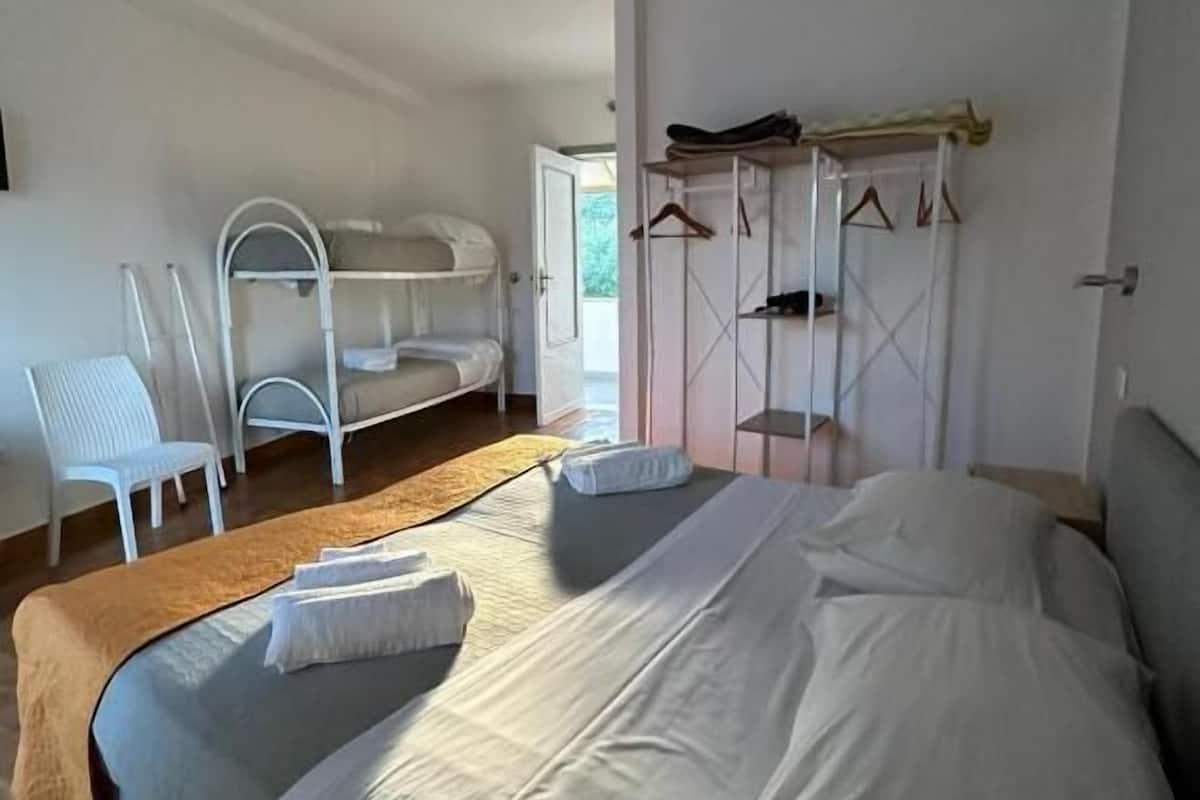 Quadruple Room | Free WiFi