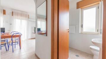 Apartment, Balcony | Bathroom