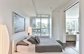 Room - Spectacular Presidential Hotel - Downtown Toronto (Toronto)