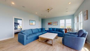 TV - Poquito Mosquito | Beach Views + Walk to the Sand (Bolivar Peninsula)