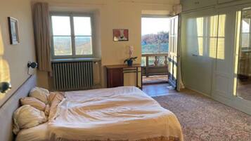 4 chambres, fer et planche Ă repasser, accĂšs Internet, draps fournis