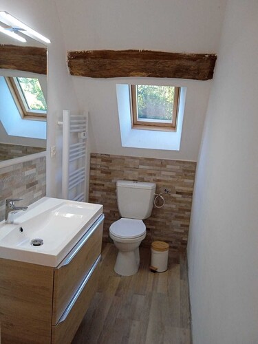 Between Amboise and Chenonceaux, quiet, detached duplex apartment