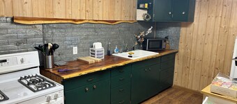 Prairie Bunkhouse -great for short or long stays!