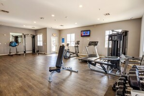 Gym - Sleek Tolleson Studio Gym Pool & Sauna (Tolleson)