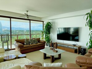 Living area - Exclusive, unparalleled view, La Isla Residences Acapulco (Acapulco de Juárez)
