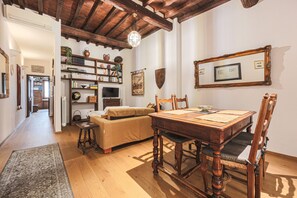 Interior - Bright & Cozy Apartment in San Niccolò (Firenze)