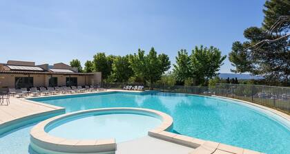 Appartement moderne et lumineux 4p, accès piscine!