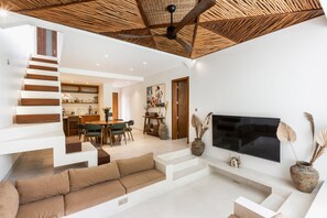 House - Designer Pool Luxury Escape Villa in Canggu (Jimbaran)