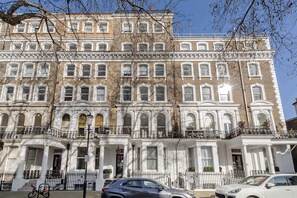 Interior - Charming 2 Bedroom Flat - Knightsbridge (London)
