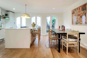 Interior - Modern 2-bedroom Flat - Angel (London)