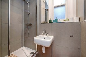 Interior - Stylish 2 bed - Tower Hamlets (London)