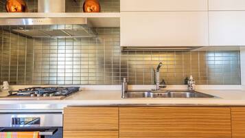 Apartemen, balkon | Dapur pribadi