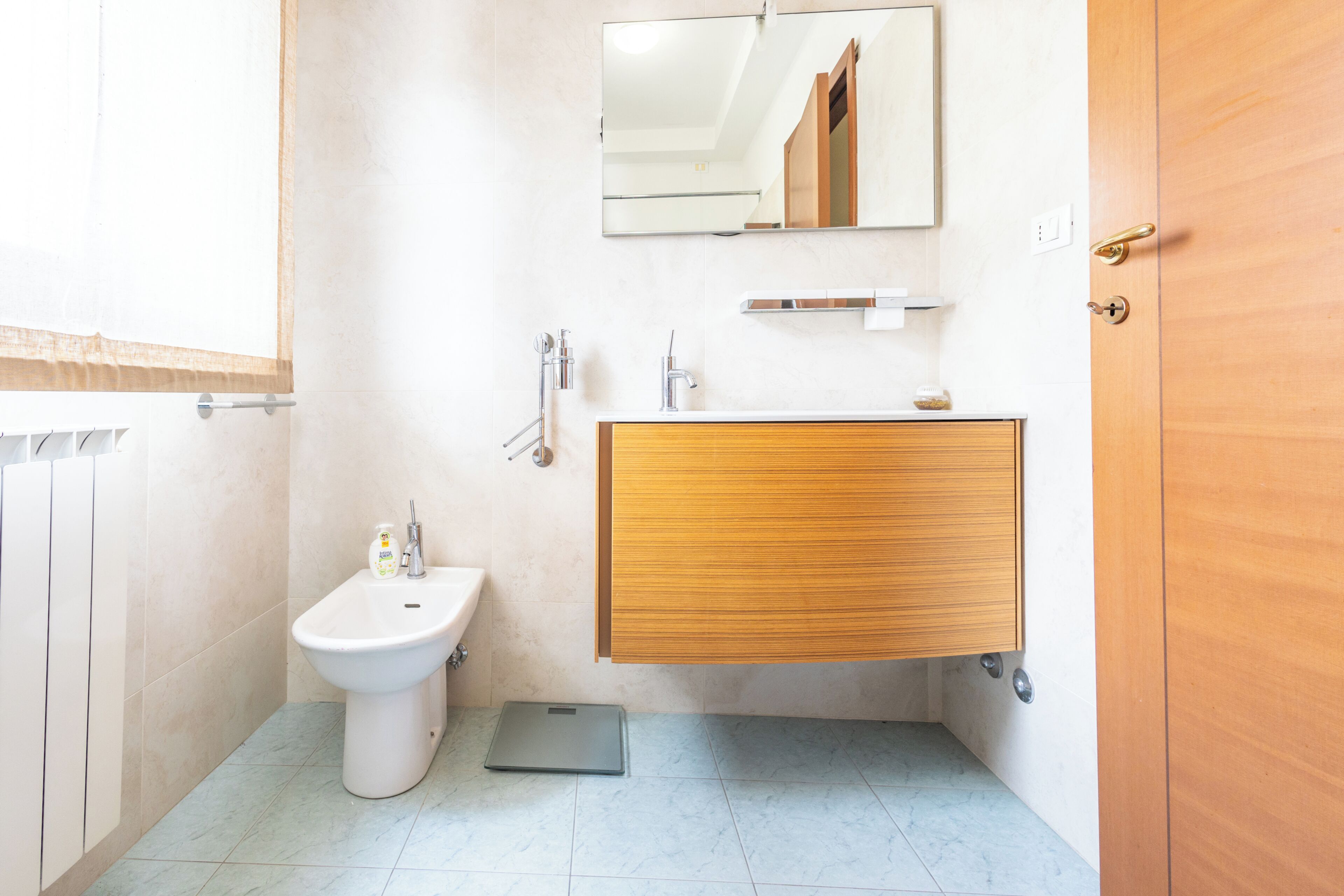Apartment, Balkon | Badezimmer