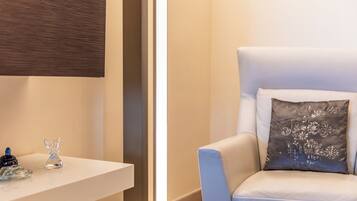 Apartment, Balcony | Interior