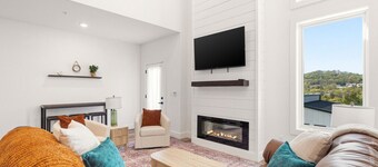 Sleeps 20|On Table Rock Lake + Pool + Arcade