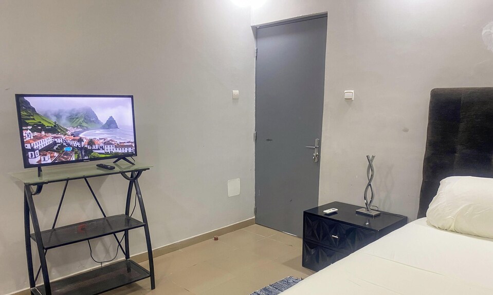 Perfect 3-bedroom 2 Baths House With Ac Generator, Near Lome Best Beaches - ロメ