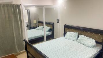 3 bedrooms, WiFi, bed sheets