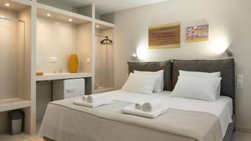 8 habitaciones, tabla de planchar con plancha, wifi y ropa de cama