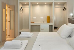 8 habitaciones, tabla de planchar con plancha, wifi y ropa de cama 