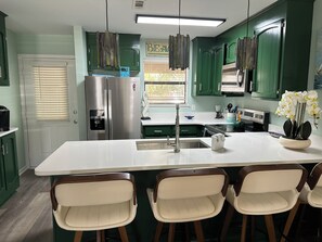 Microwave, oven, stovetop, dishwasher - Green Goddess- 2 BR townhome directly across the street from the beach. New list (Panama City Beach)