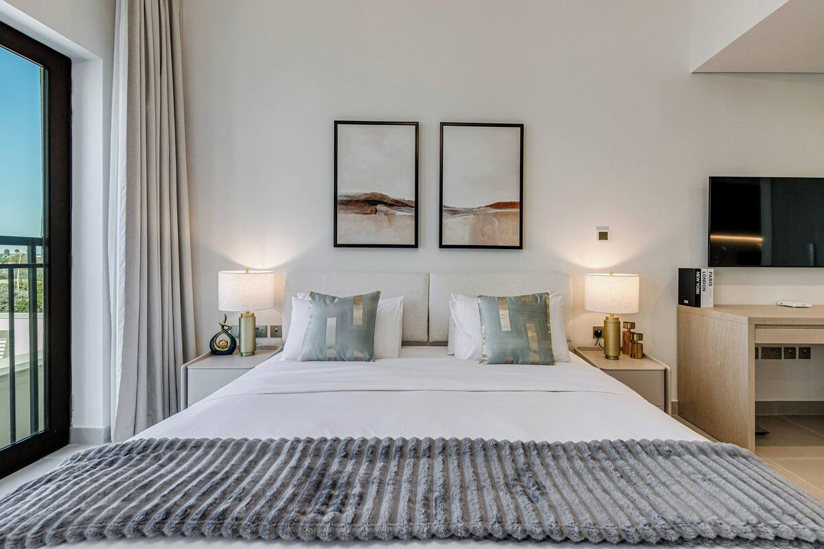 Deluxe Studio, 1 Queen Bed with Sofa bed, Non Smoking, Kitchen